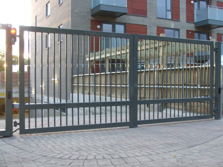 The Art Of Installing Single Swing Gates: A Comprehensive Guide
